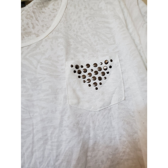 PLUS SIZE Dots 3X Shirt with Embellish Pocket - Picture 2 of 4